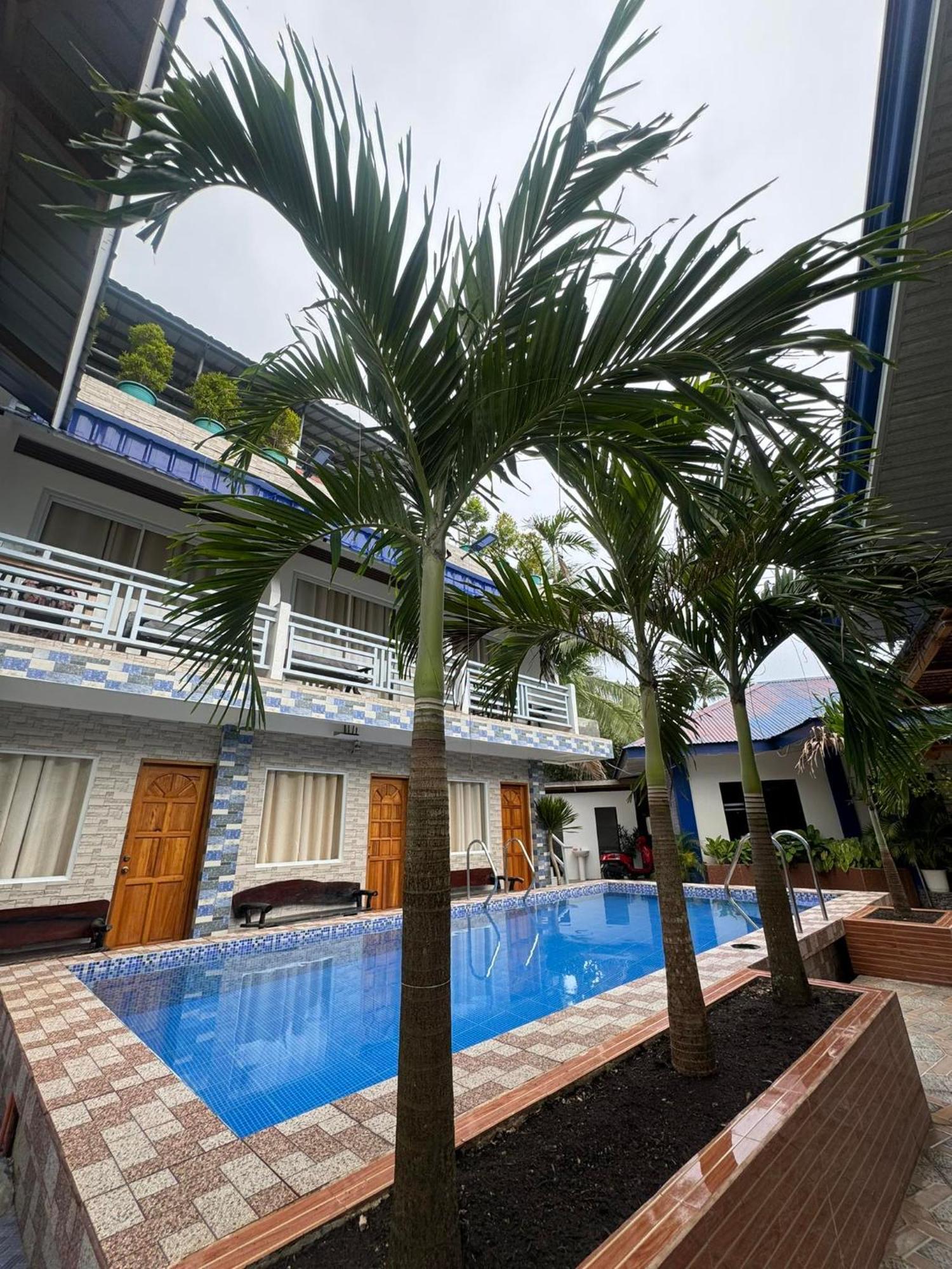 Guest house Foxtail Siargao Island *