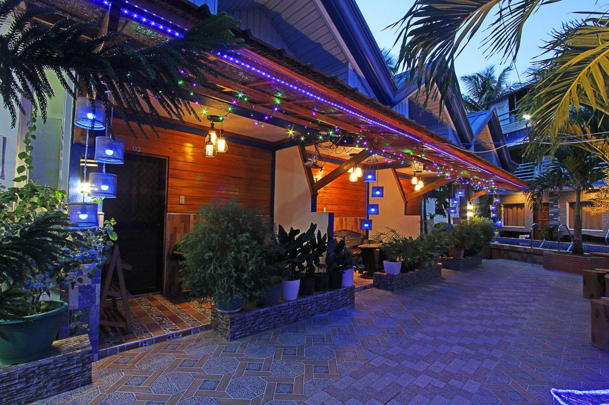 Guest house Foxtail Siargao Island *