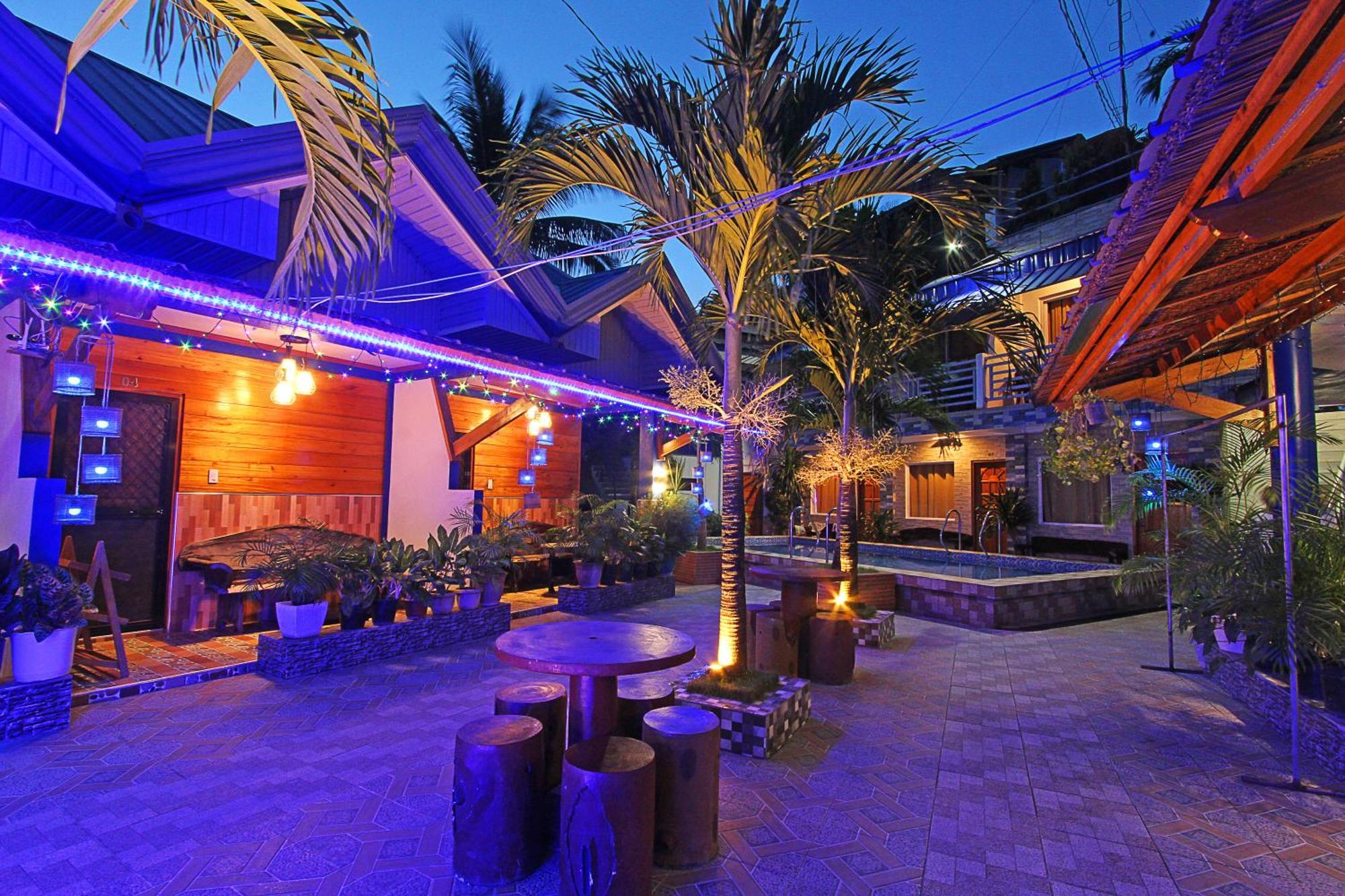 Guest house Foxtail Siargao Island *